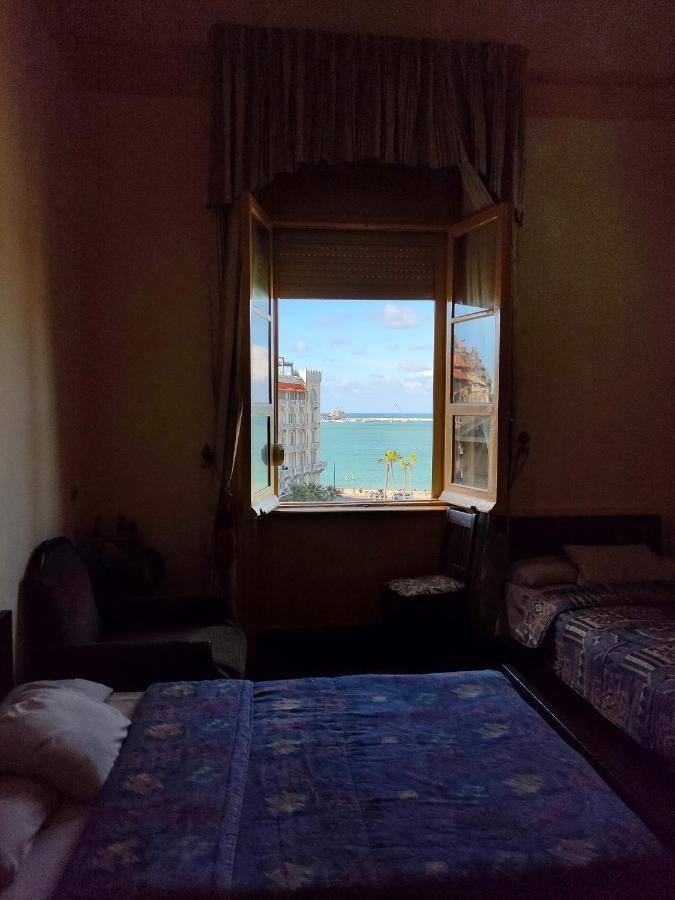 Clement'S House Hostel アレクサンドリア エクステリア 写真